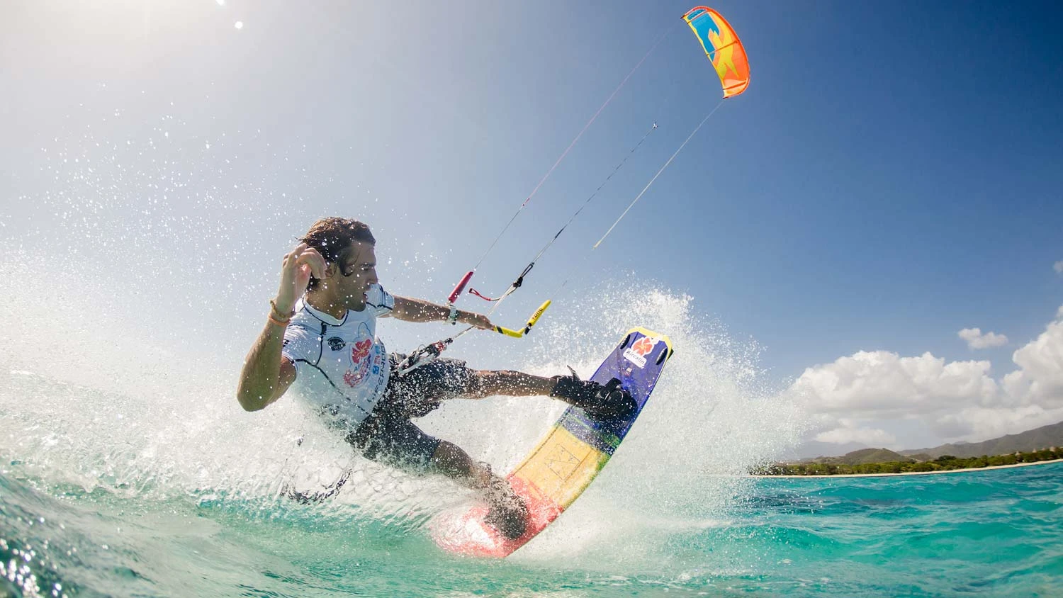 Cos'è il kitesurf e dove provarlo vicino Roma