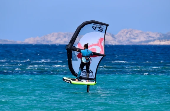 Corso di Wingfoil a Bari Sardo in provincia di Nuoro